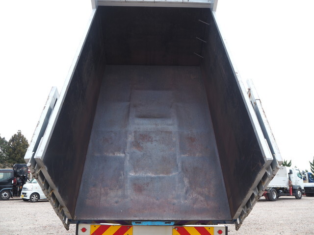 いすゞフォワード深ダンプ（土砂禁ダンプ）中型（4t）[写真18]