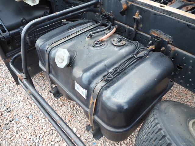 いすゞフォワード深ダンプ（土砂禁ダンプ）中型（4t）[写真24]