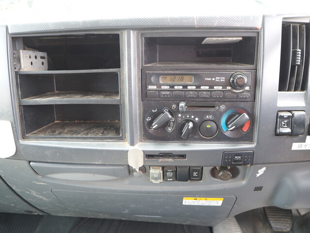 いすゞフォワード深ダンプ（土砂禁ダンプ）中型（4t）[写真36]