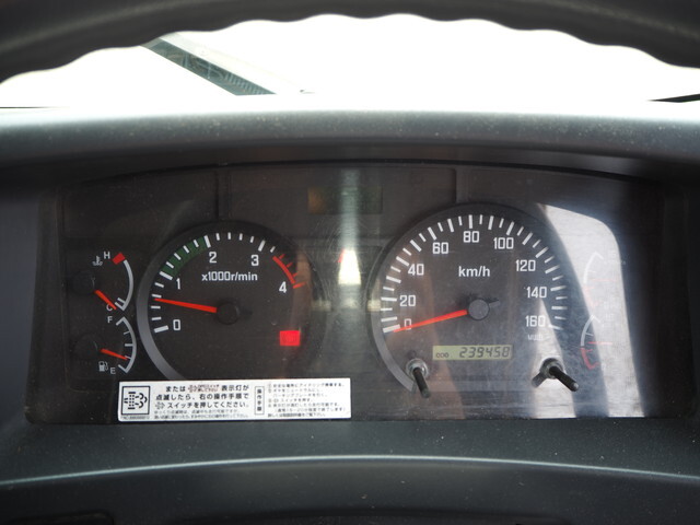 いすゞフォワード深ダンプ（土砂禁ダンプ）中型（4t）[写真40]