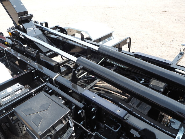 三菱ふそうファイターコンテナ専用車中型（4t）[写真07]