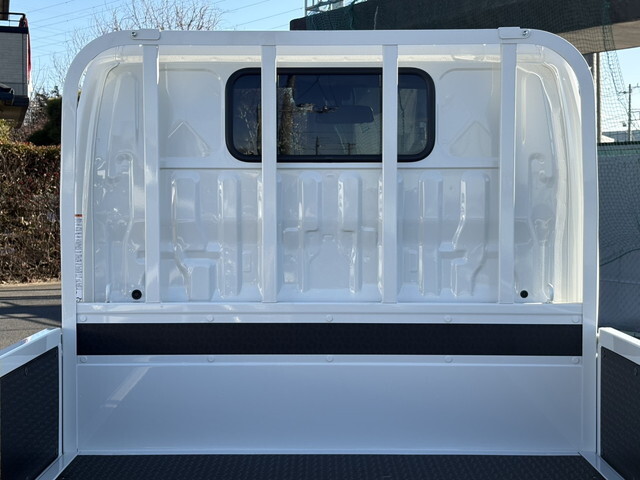 トヨタトヨエース平ボディ小型（2t・3t）[写真13]