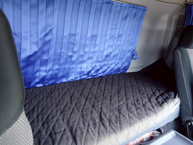 日野プロフィアトレーラーヘッド（トラクターヘッド）大型（10t）[写真32]