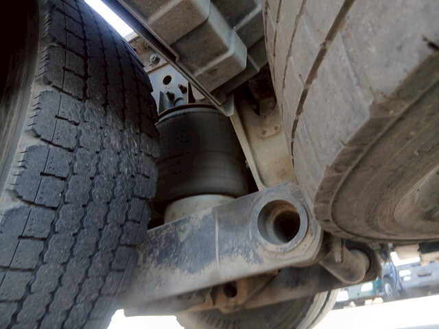 日野プロフィアトレーラーヘッド（トラクターヘッド）大型（10t）[写真39]