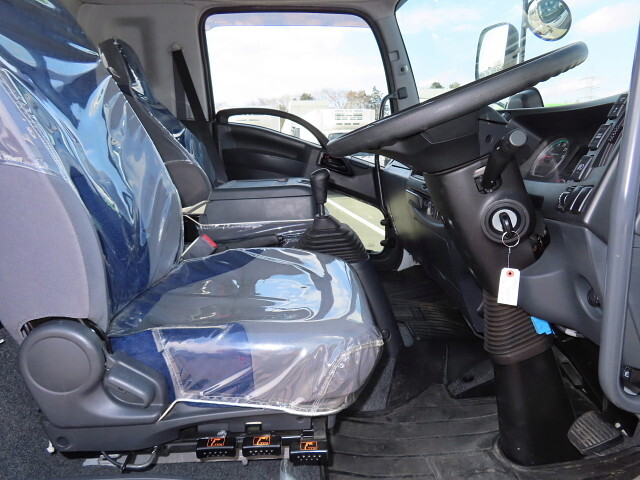 いすゞフォワードクレーン5段中型（4t）[写真18]