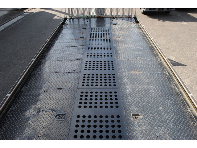 三菱ふそうキャンターキャリアカー小型（2t・3t）[写真12]