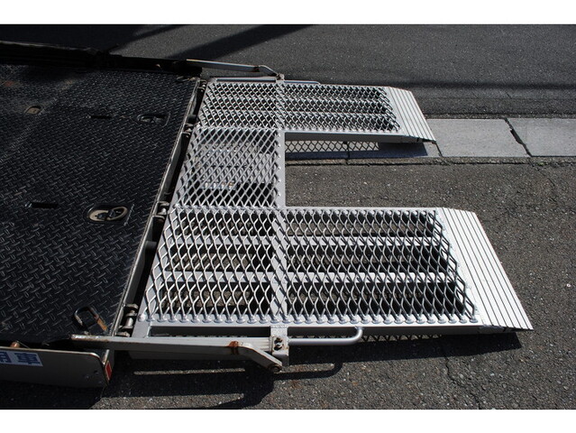 三菱ふそうキャンターキャリアカー小型（2t・3t）[写真15]