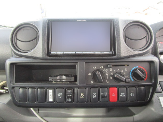 日野デュトロコンクリートポンプ車小型（2t・3t）[写真10]