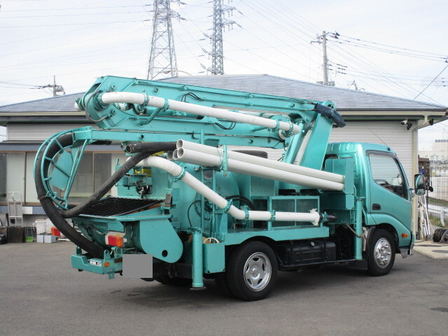 日野デュトロコンクリートポンプ車小型（2t・3t）[写真02]