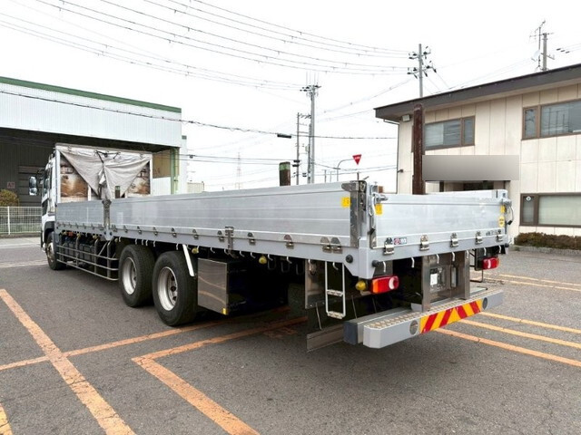 UDトラックスクオンアルミブロック大型（10t）[写真02]