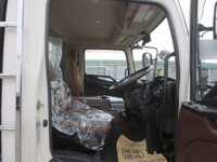 日野レンジャー平ボディ中型（4t）[写真12]