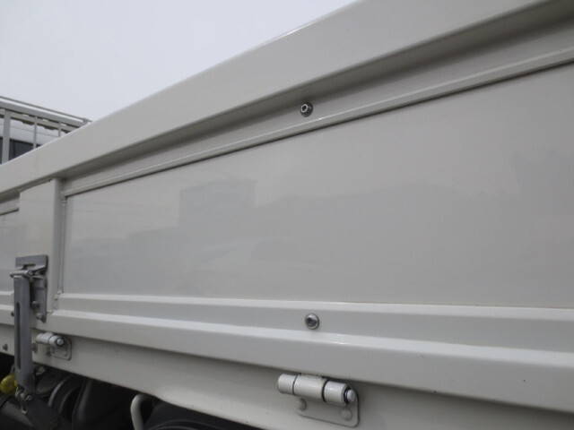 日野レンジャー平ボディ中型（4t）[写真16]