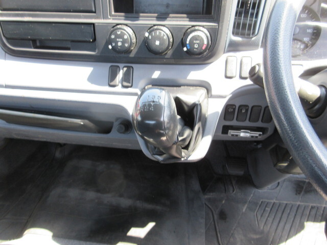 三菱ふそうキャンターセーフティローダー小型（2t・3t）[写真13]