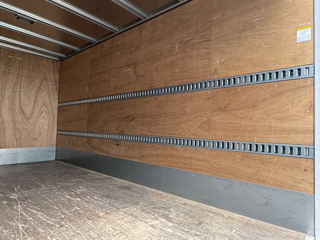 日野デュトロアルミバン小型（2t・3t）[写真11]