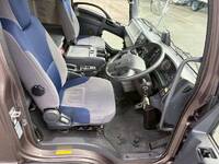 いすゞフォワードアルミウイング中型（4t）[写真21]