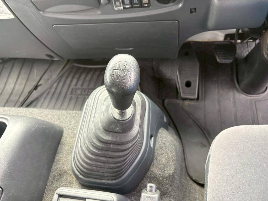 いすゞフォワードアルミウイング中型（4t）[写真22]