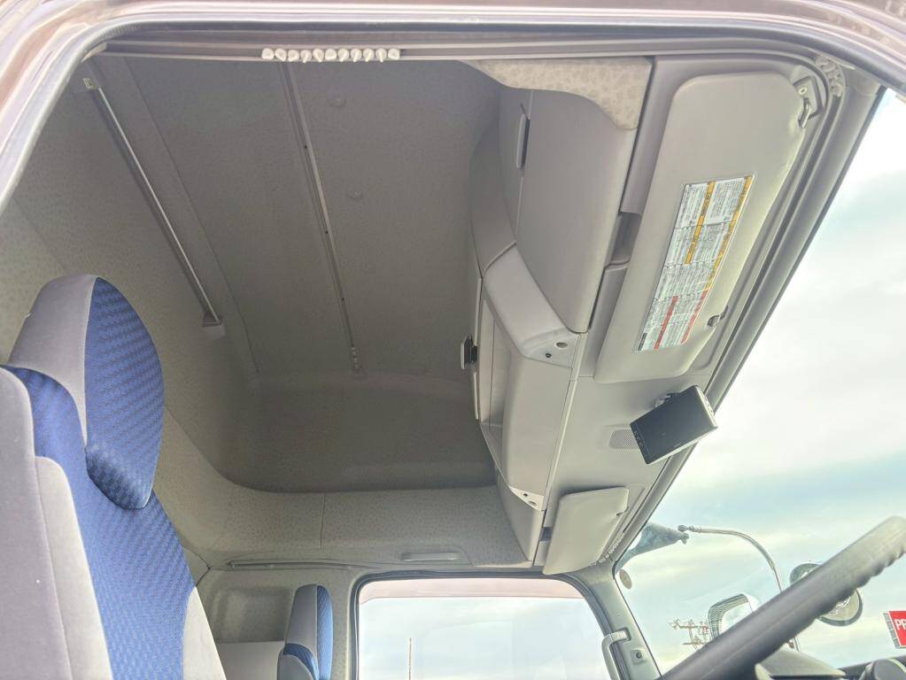 いすゞフォワードアルミウイング中型（4t）[写真23]