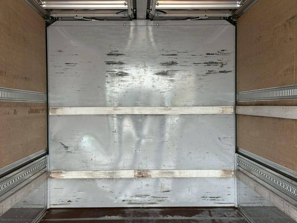 いすゞフォワードアルミウイング中型（4t）[写真07]