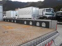 三菱ふそうキャンターセルフクレーン4段小型（2t・3t）[写真11]