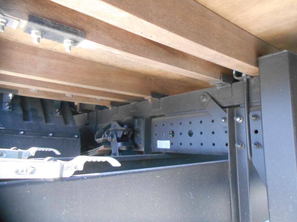 三菱ふそうキャンターセルフクレーン4段小型（2t・3t）[写真18]