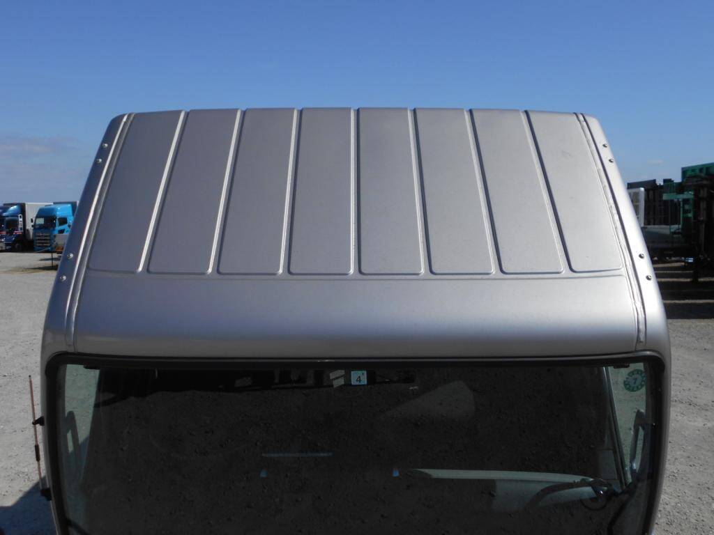 三菱ふそうキャンターセルフクレーン4段小型（2t・3t）[写真21]