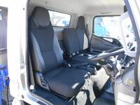 三菱ふそうキャンターセルフクレーン4段小型（2t・3t）[写真23]