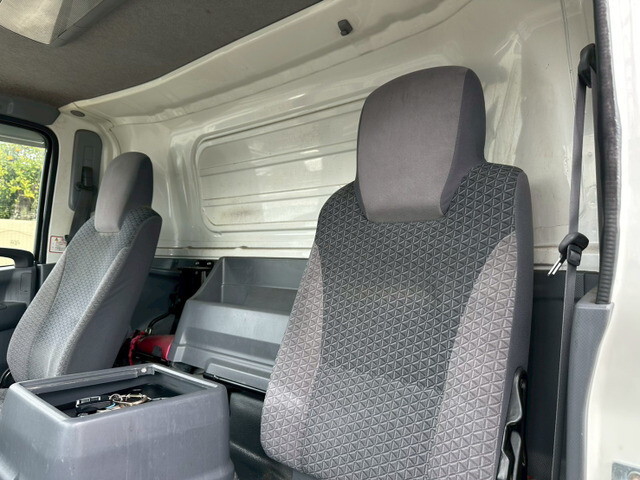 いすゞエルフアルミバン小型（2t・3t）[写真24]