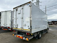 いすゞエルフアルミバン小型（2t・3t）[写真02]