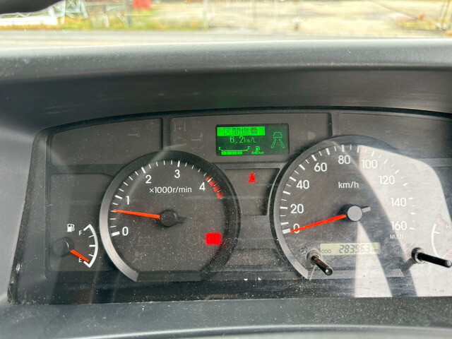 いすゞエルフアルミバン小型（2t・3t）[写真31]