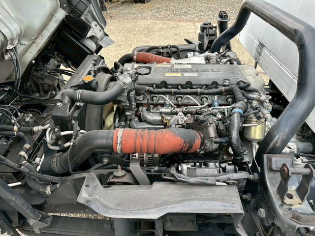 いすゞエルフアルミバン小型（2t・3t）[写真35]