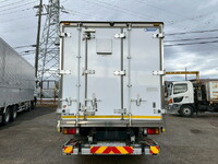 いすゞエルフアルミバン小型（2t・3t）[写真04]