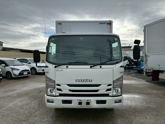 いすゞエルフアルミバン小型（2t・3t）[写真04]