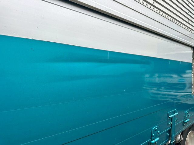 いすゞフォワードアルミウイング中型（4t）[写真18]