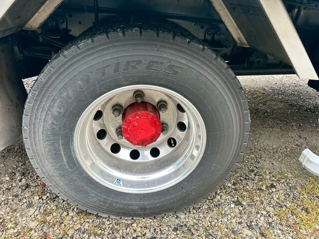 いすゞフォワードアルミウイング中型（4t）[写真21]