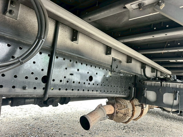 いすゞフォワードアルミウイング中型（4t）[写真27]