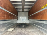 いすゞフォワードアルミウイング中型（4t）[写真12]