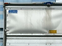 いすゞフォワードアルミウイング中型（4t）[写真15]