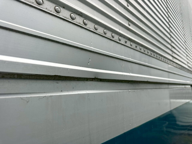 いすゞフォワードアルミウイング中型（4t）[写真16]