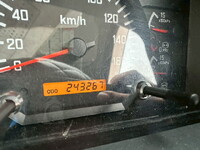 いすゞフォワードアルミウイング中型（4t）[写真34]