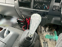 いすゞフォワードアルミウイング中型（4t）[写真35]