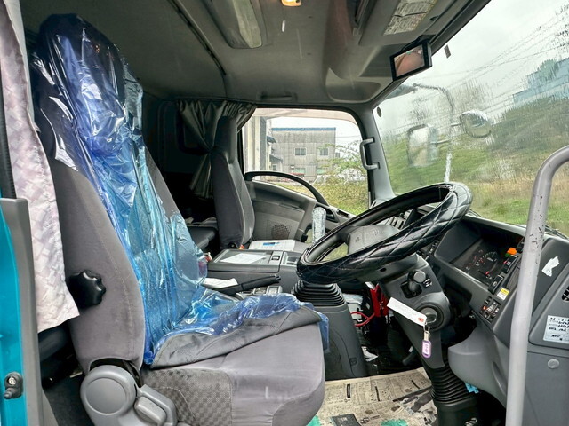 いすゞフォワードアルミウイング中型（4t）[写真37]