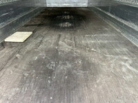 いすゞフォワードアルミウイング中型（4t）[写真09]