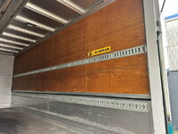 いすゞフォワードアルミウイング中型（4t）[写真10]