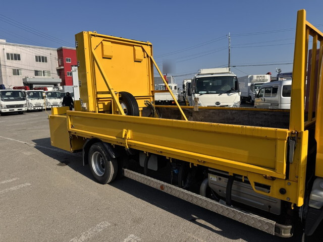 三菱ふそうキャンター道路作業車小型（2t・3t）[写真10]