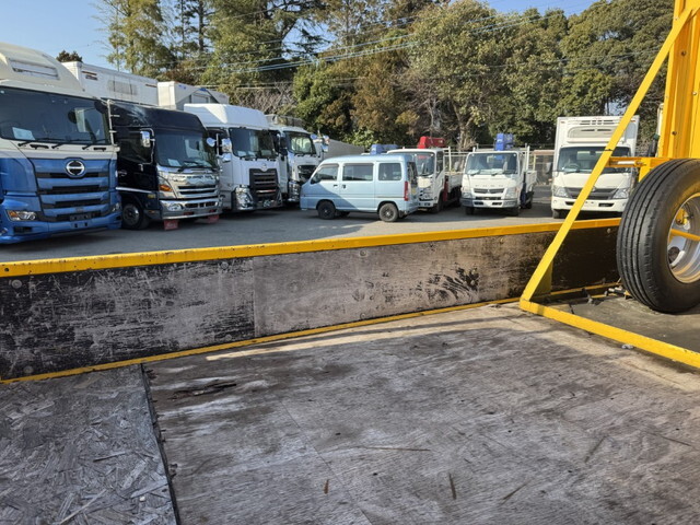 三菱ふそうキャンター道路作業車小型（2t・3t）[写真15]