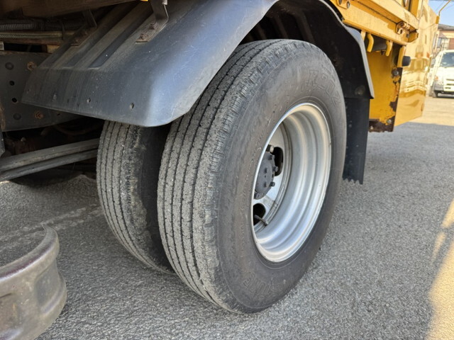 三菱ふそうキャンター道路作業車小型（2t・3t）[写真25]