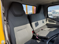 三菱ふそうキャンター道路作業車小型（2t・3t）[写真32]