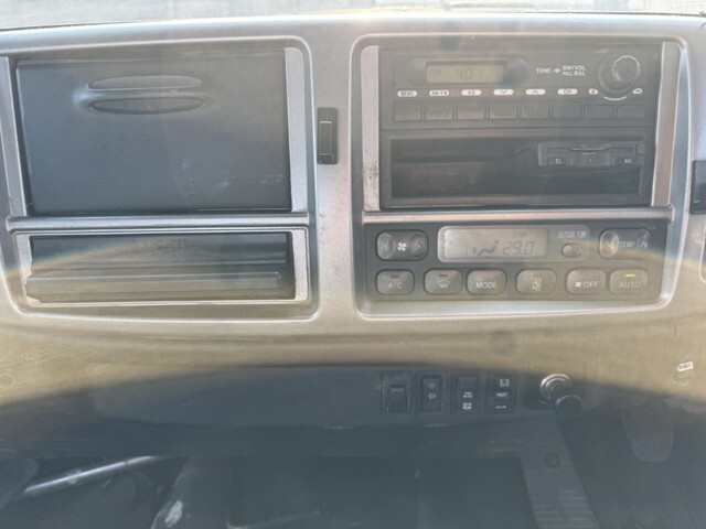 日野レンジャータンク車（タンクローリー）中型（4t）[写真40]