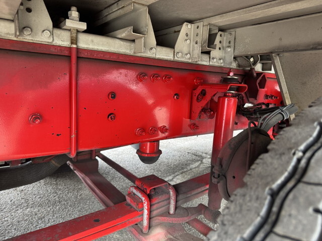 UDトラックスクオンアルミウイング大型（10t）[写真25]