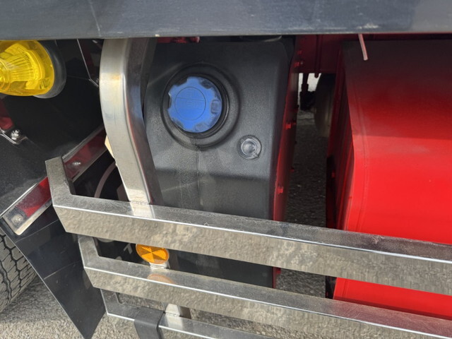 UDトラックスクオンアルミウイング大型（10t）[写真26]